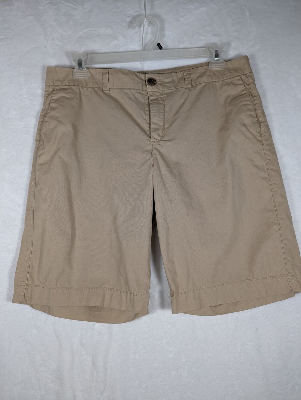 Old Navy Bermuda shorts Khaki Wmns Sz 14  Rise 10.75"Waist 35"ns 10.5"
